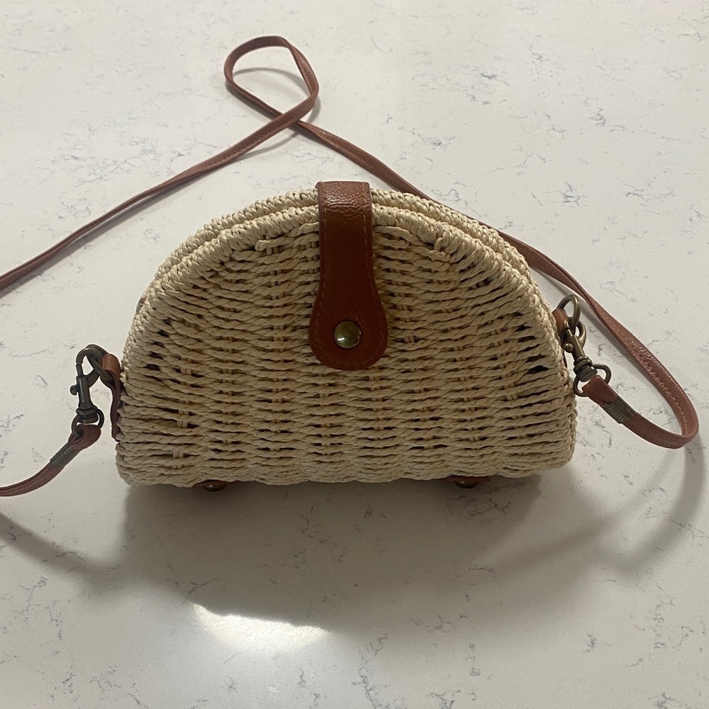Stylish Cream Woven Crossbody Bag
